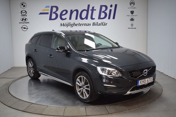 Volvo V60 Cross Country D3 Classic Pro | 1 Ägare | Läder | Stolsminne | Kamera - 2018