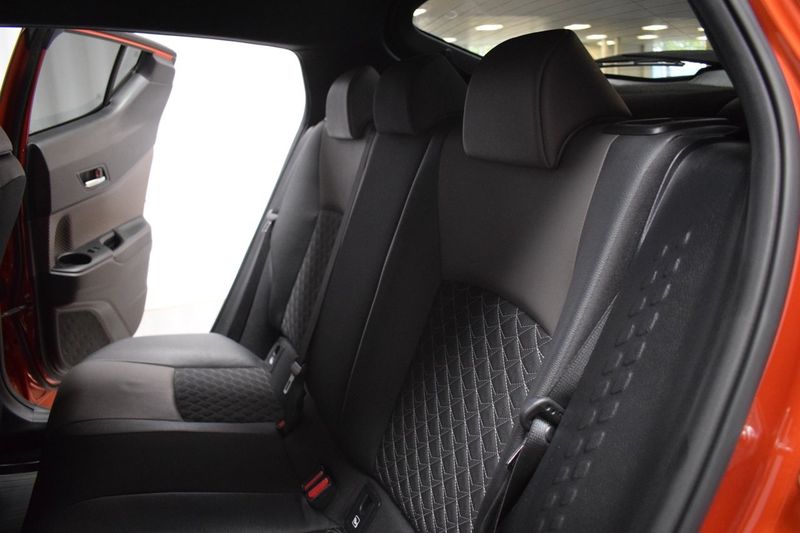 Toyota C-HR bild 24