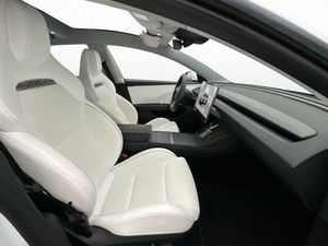 Tesla Model 3 bild 11