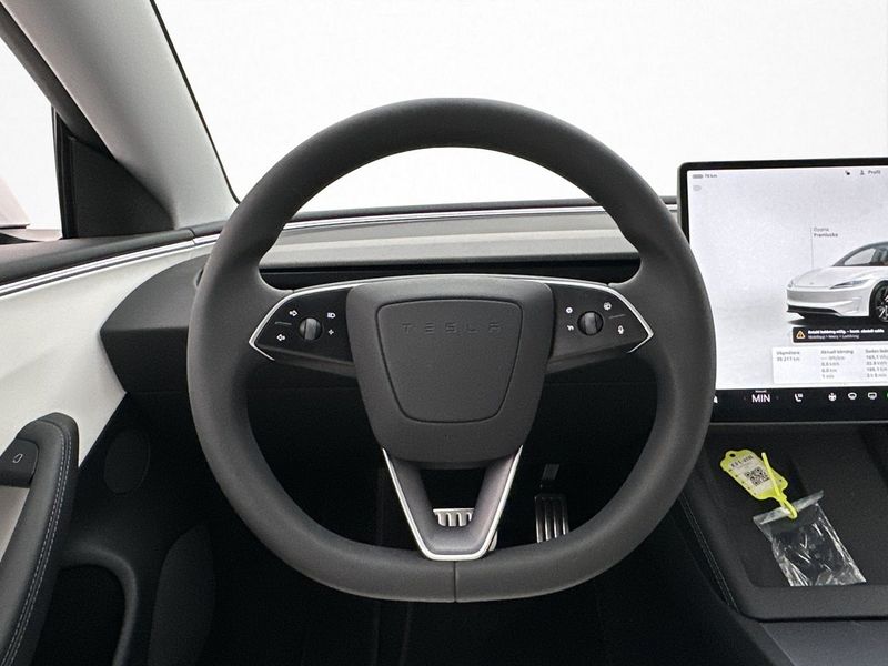 Tesla Model 3 bild 15