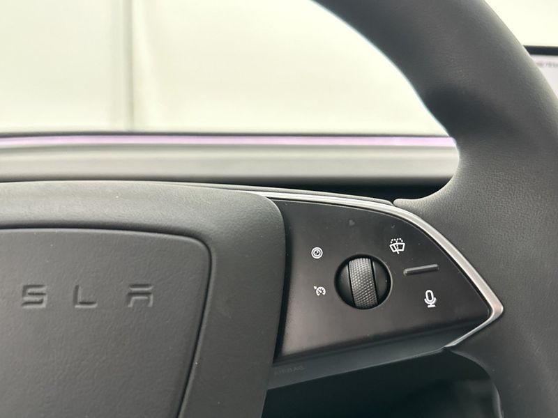 Tesla Model 3 bild 25