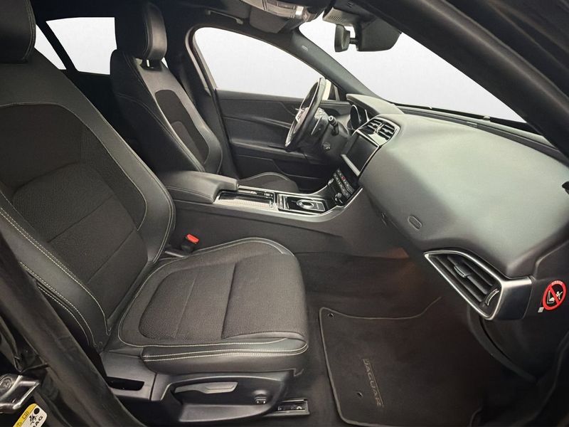 Jaguar XE bild 9