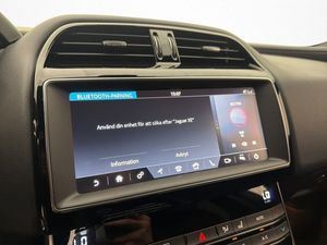 Jaguar XE bild 24