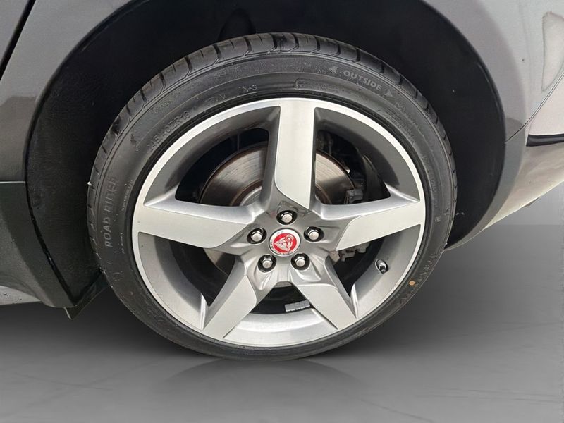 Jaguar XE bild 26