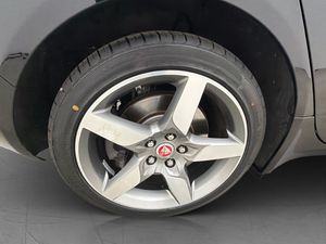 Jaguar XE bild 27