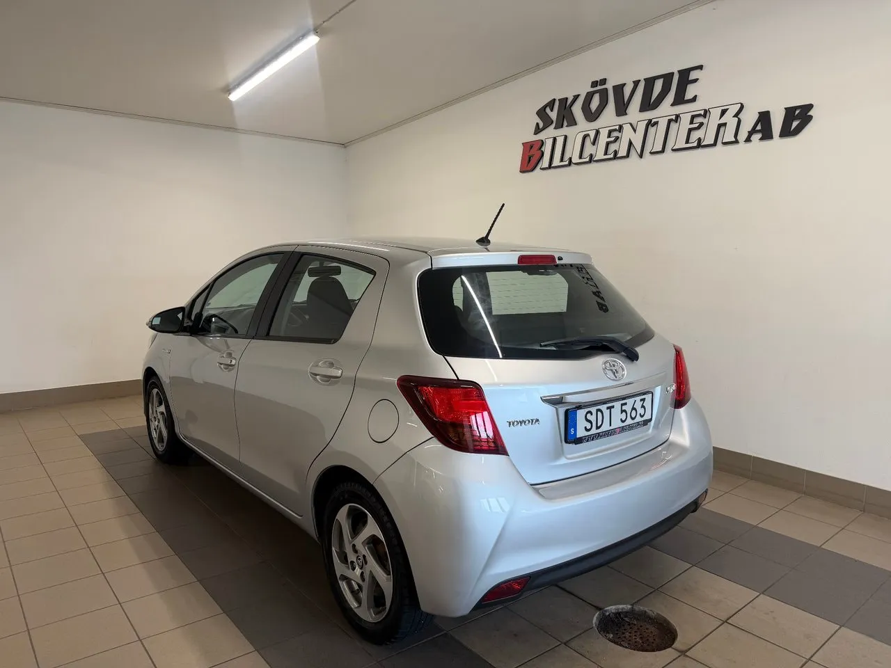 Vehicle image 2