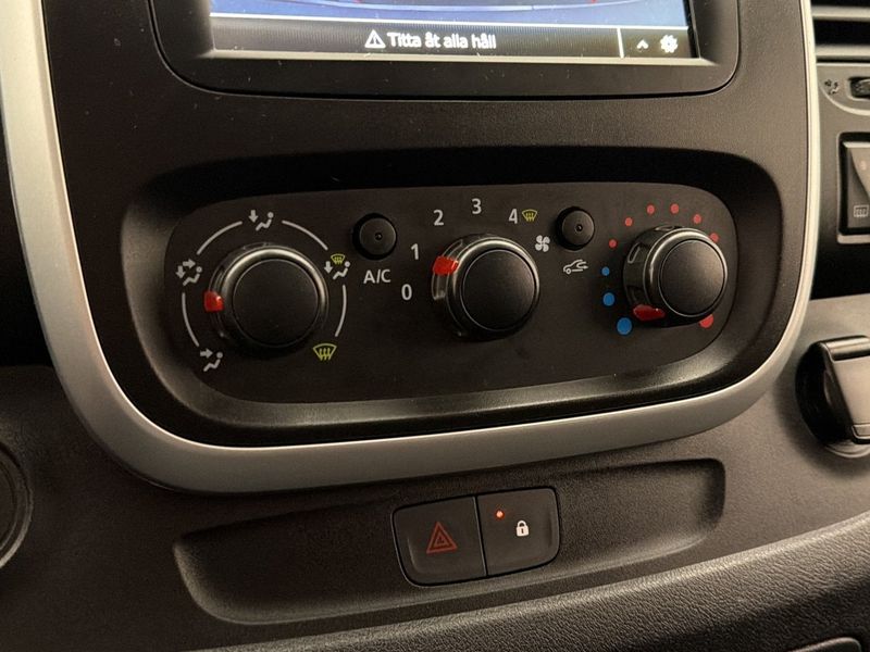 Renault Trafic bild 26