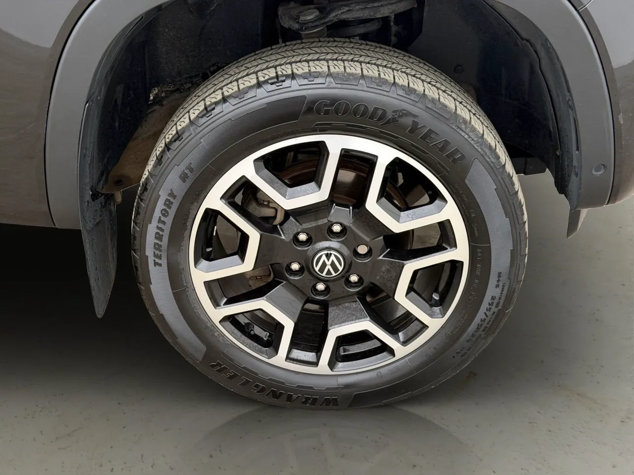Vehicle image 33