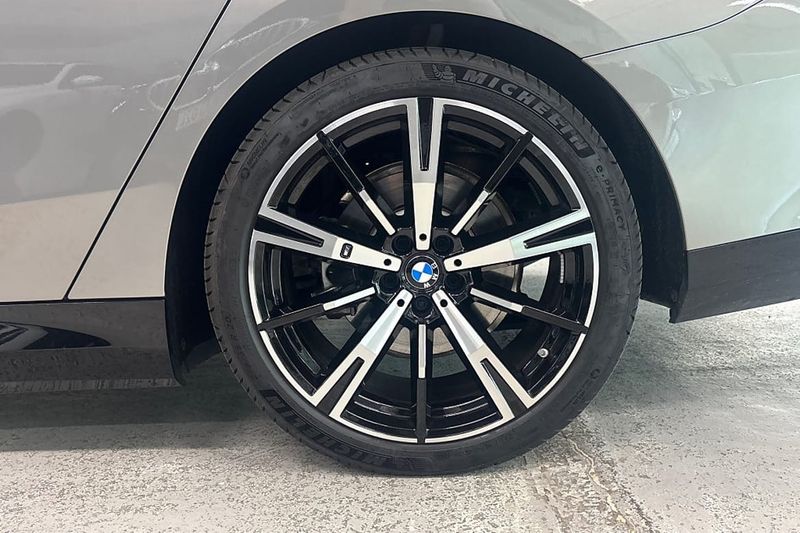 BMW 530 bild 16