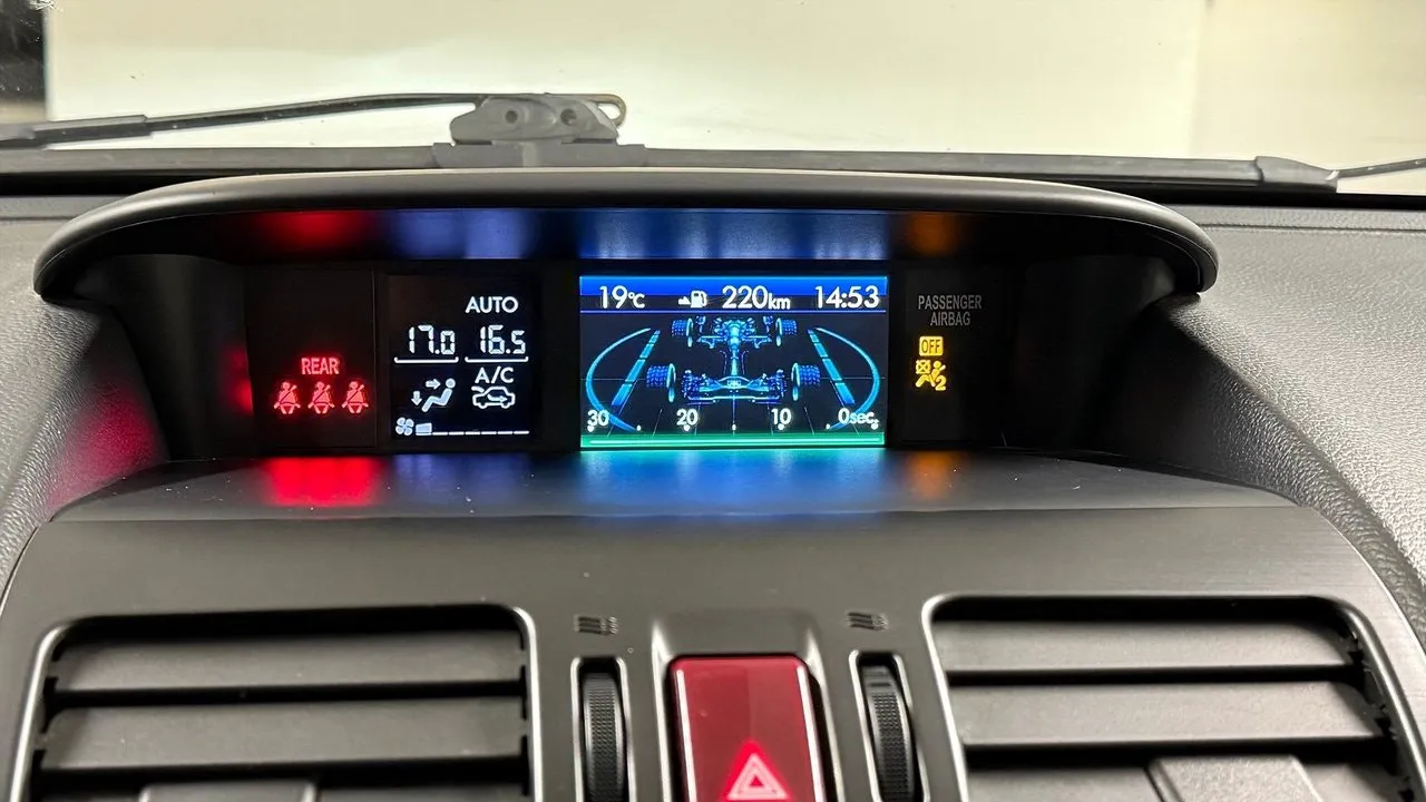 Vehicle image 15