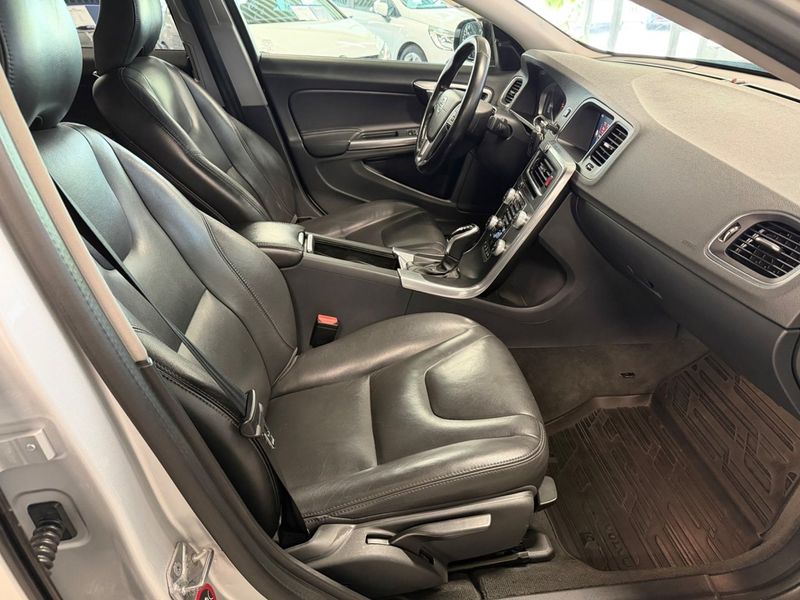 Volvo S60 bild 9