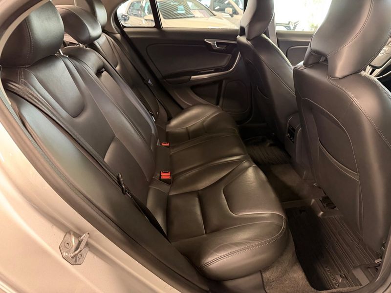 Volvo S60 bild 6