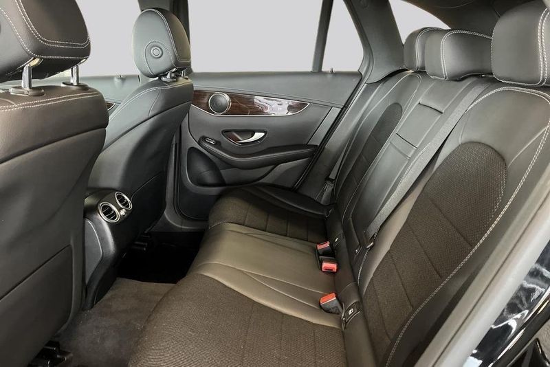 Mercedes GLC200 bild 9