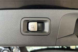 Mercedes GLC200 bild 16