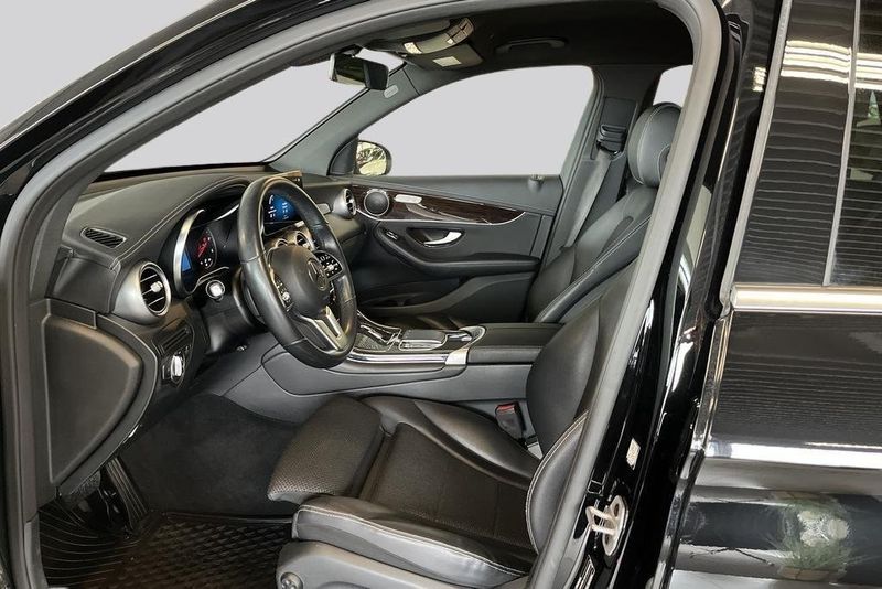 Mercedes GLC200 bild 8