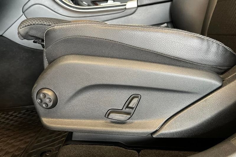 Mercedes GLC200 bild 19