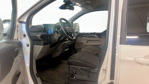 Ford Tourneo Custom bild 4