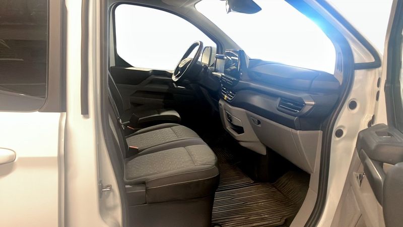 Ford Tourneo Custom bild 5