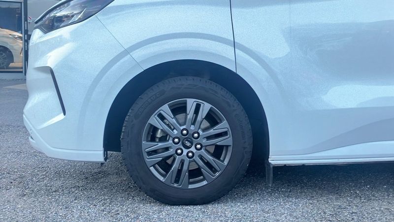 Ford Tourneo Custom bild 6