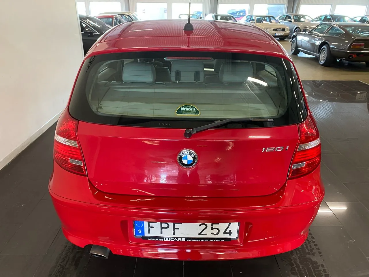 Vehicle image 5