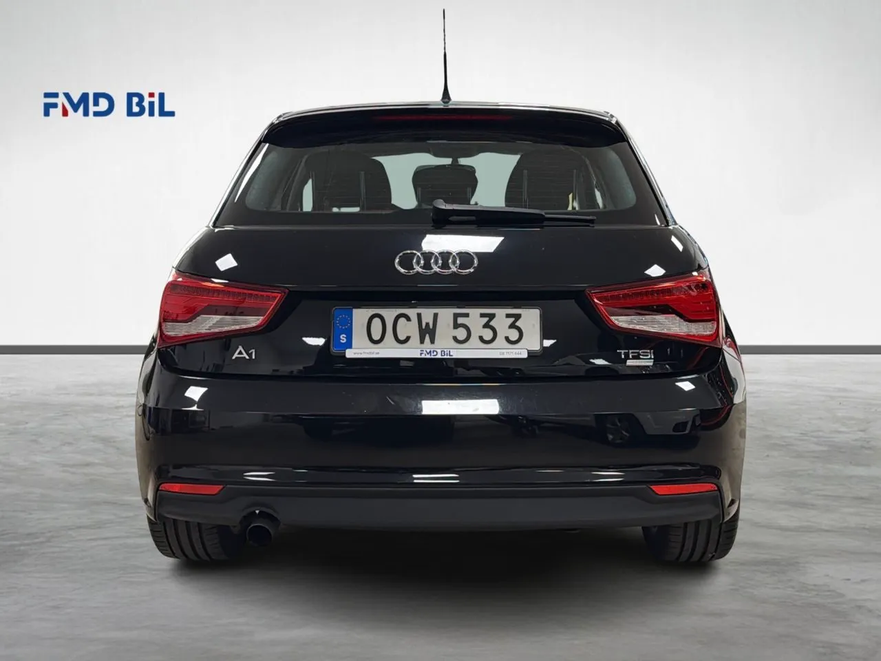 Vehicle image 5