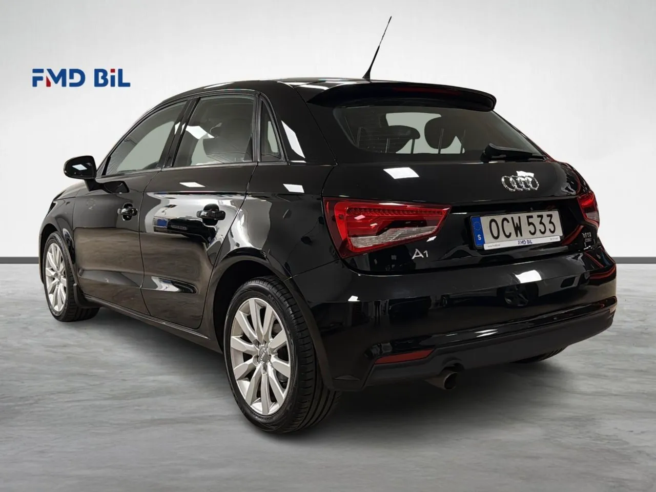 Vehicle image 6