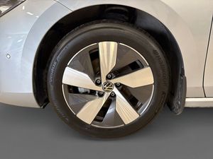 Volkswagen Passat bild 14