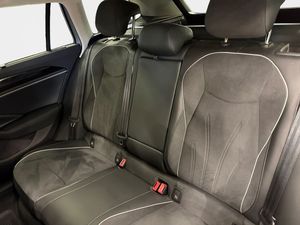 Volkswagen Passat bild 13