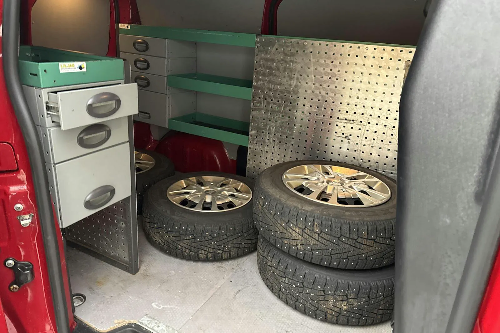 Vehicle image 6