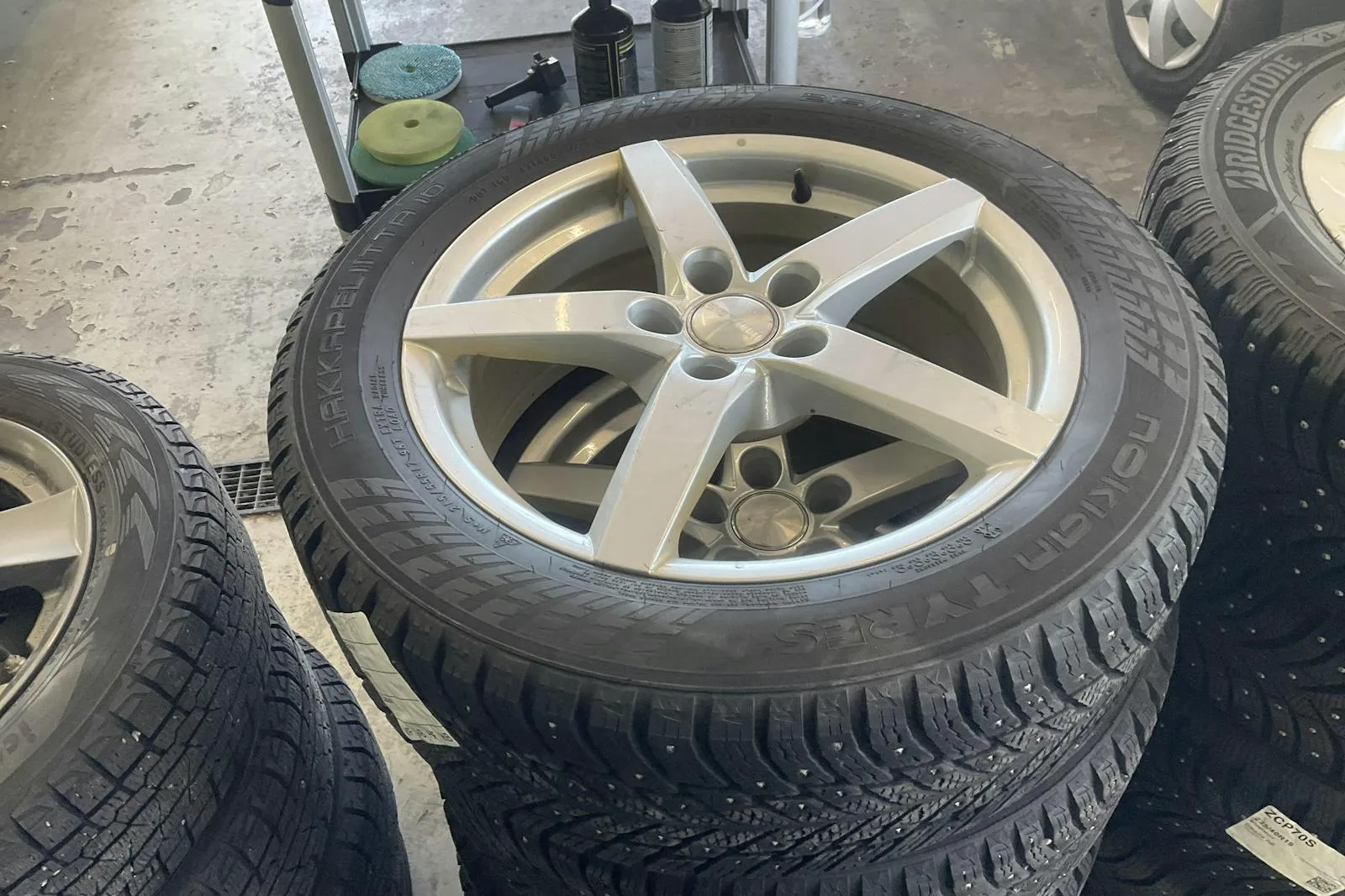 Vehicle image 11