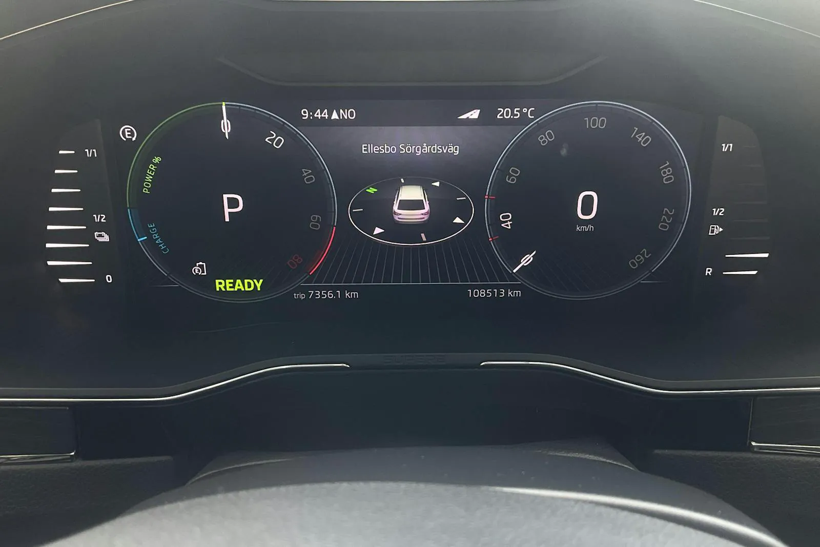Vehicle image 9