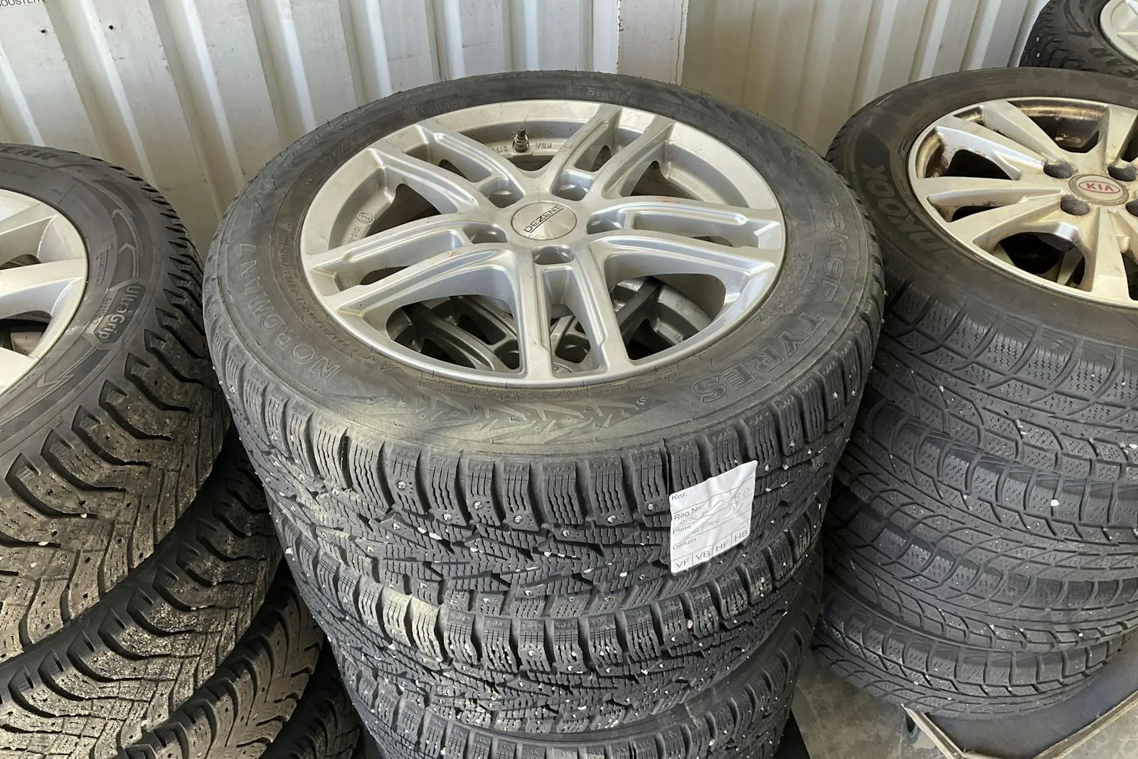 Vehicle image 11