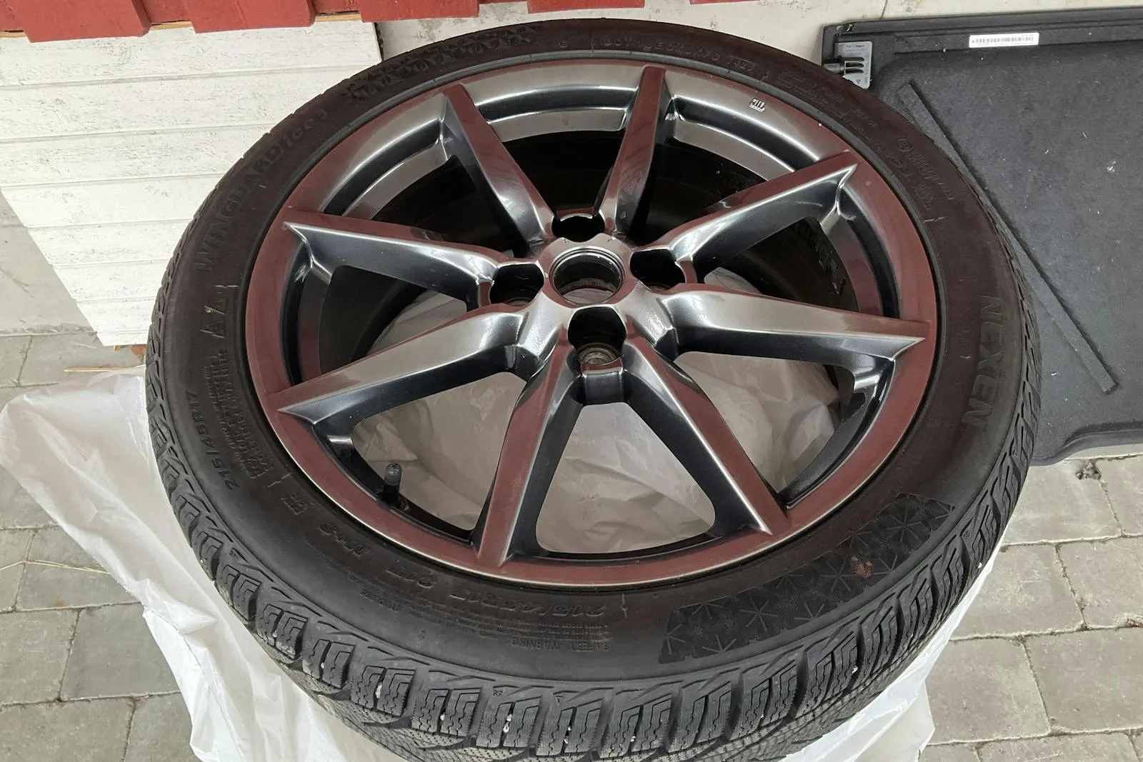 Vehicle image 15