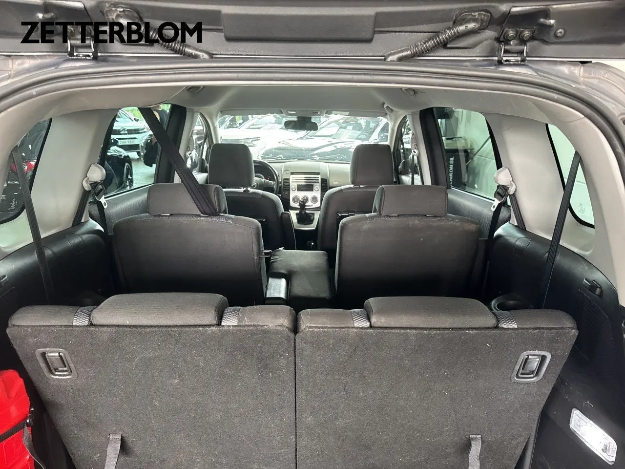 Vehicle image 14