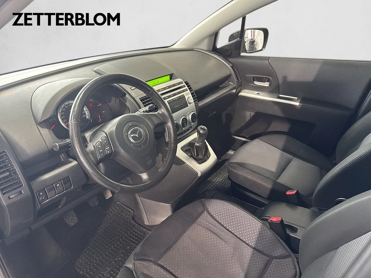 Vehicle image 7