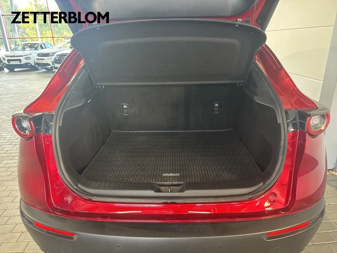 Vehicle image 5