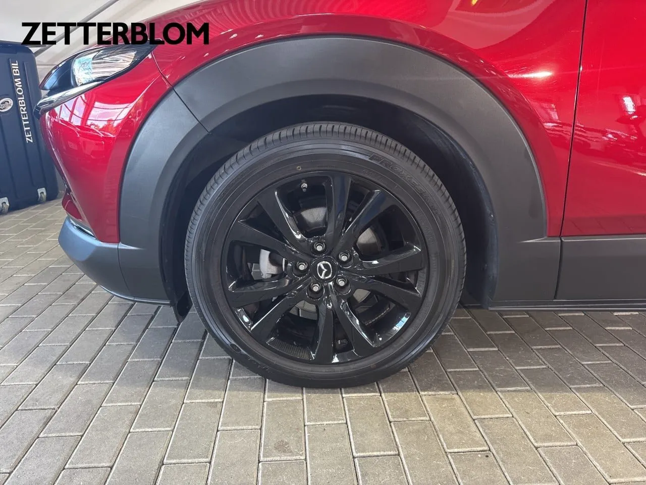 Vehicle image 12