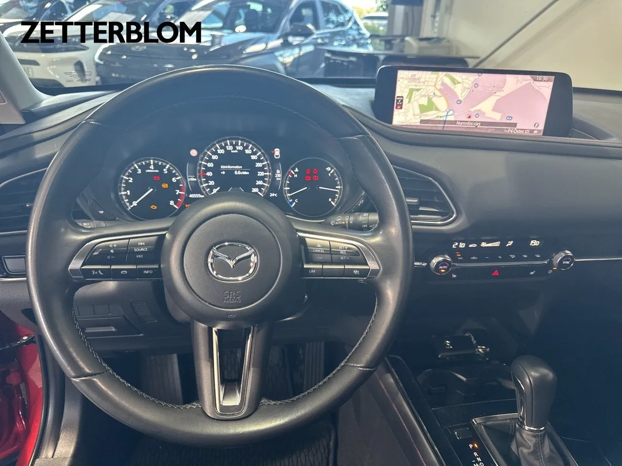 Vehicle image 11