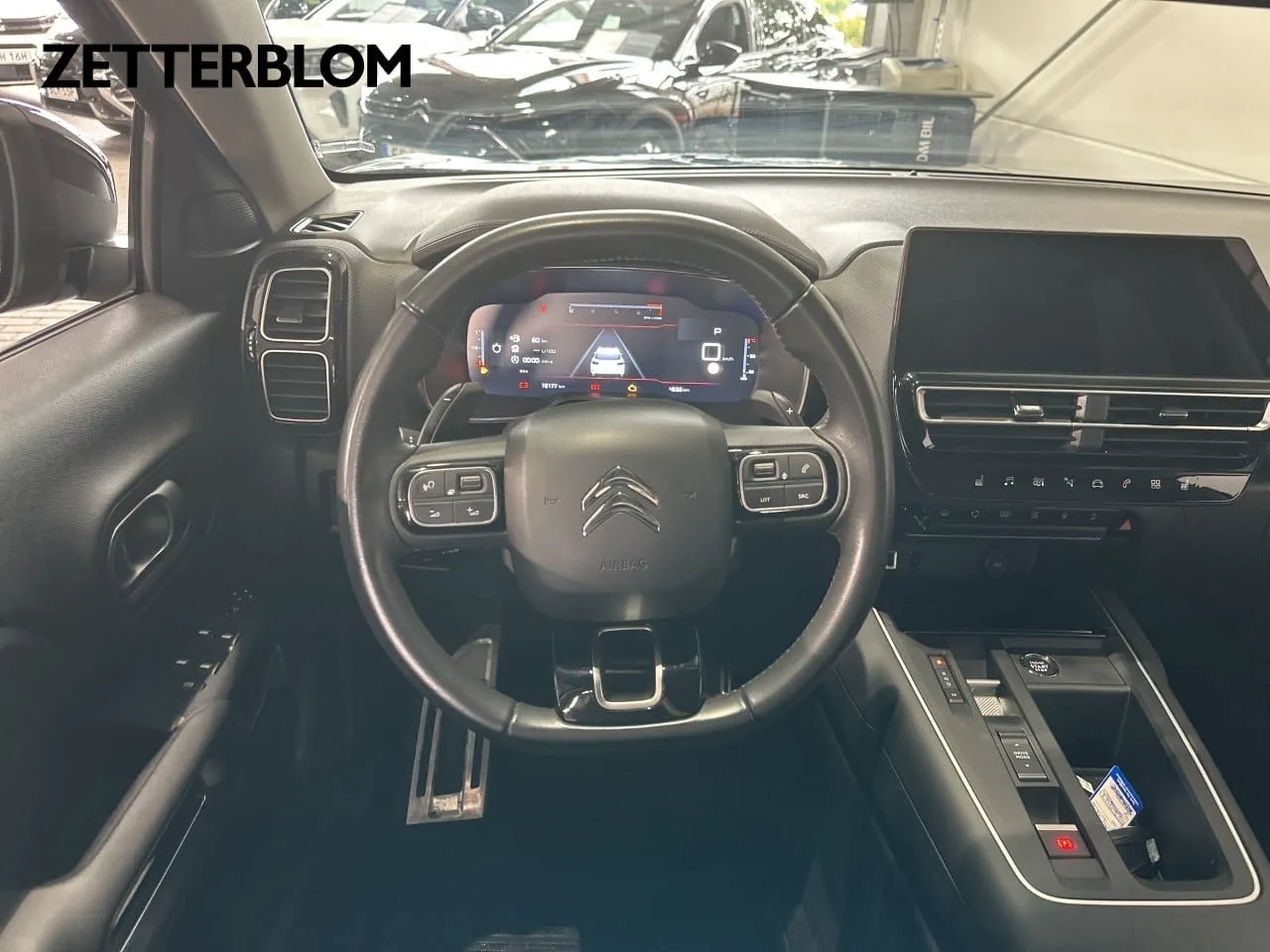 Vehicle image 11