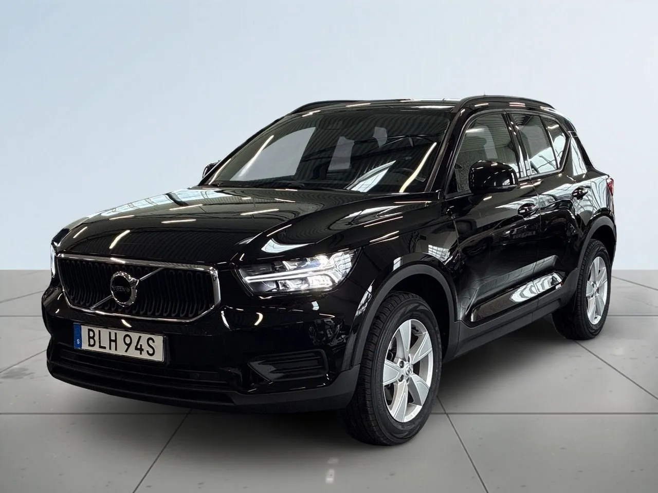Vehicle image 15