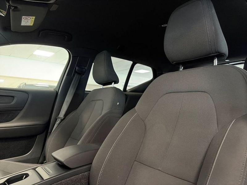 Volvo EX40 bild 10