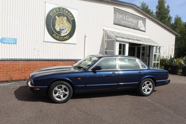 Jaguar XJ 3.2 V8 Executive, lågmil, rostfri, concoursvinnare! - 2000