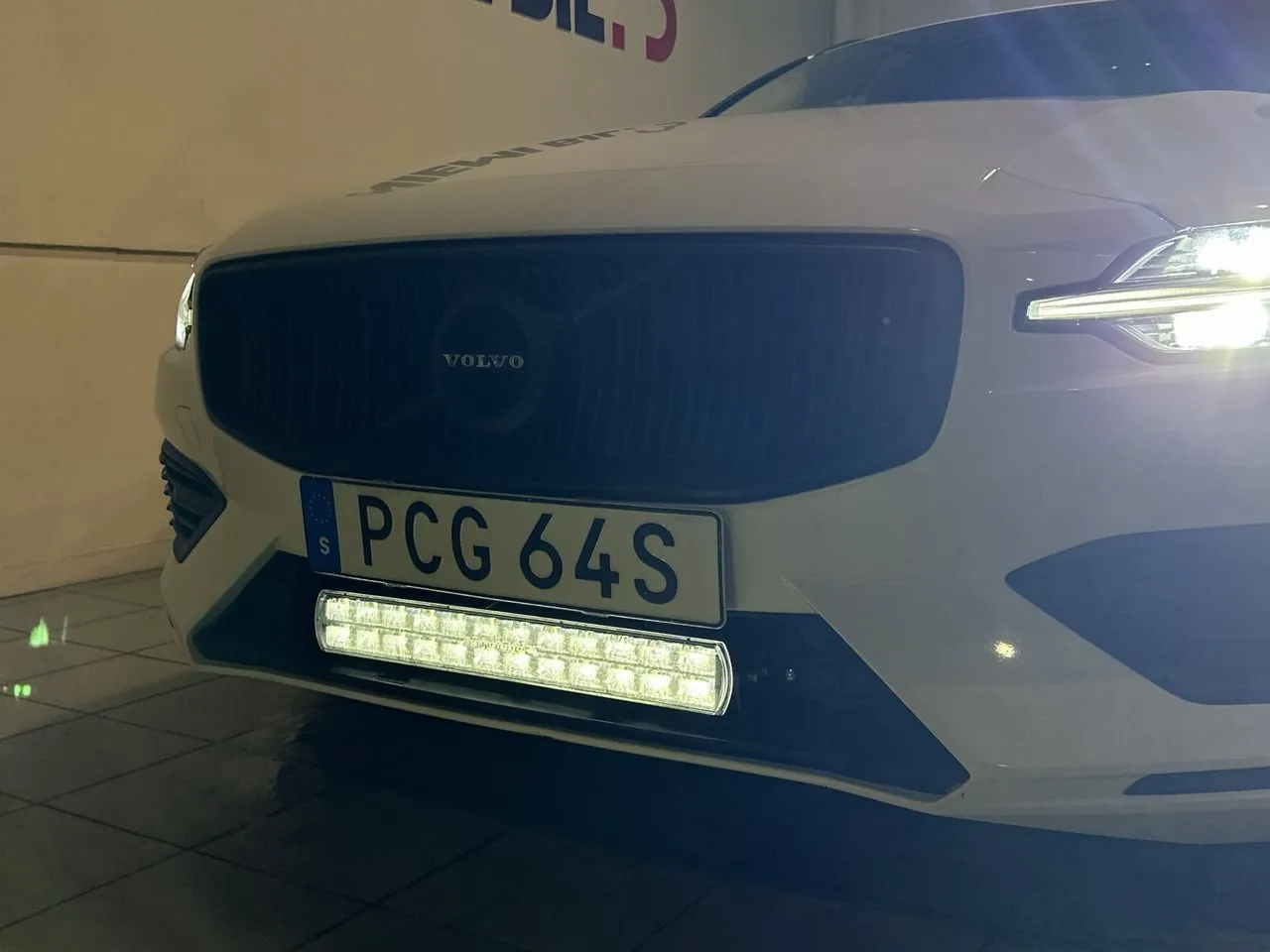 Vehicle image 18