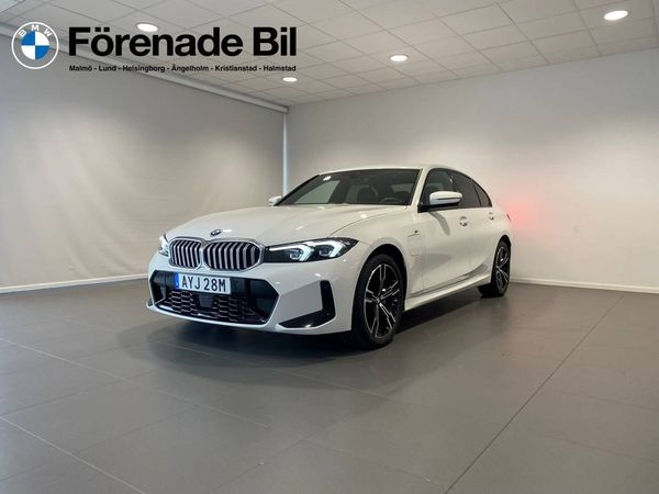 BMW 330 e xDrive Sedan M-Sportpaket Sportstolar Drag - 2025