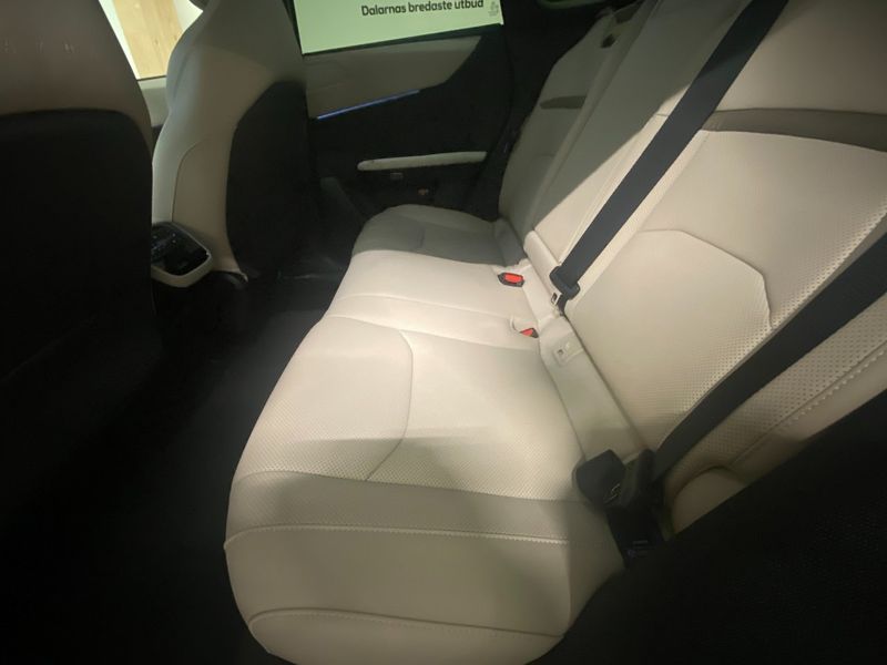 Mazda CX-6e bild 6