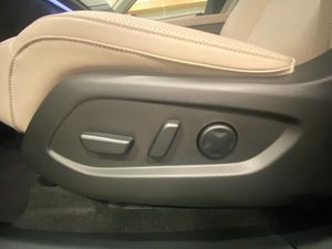 Mazda CX-6e bild 7