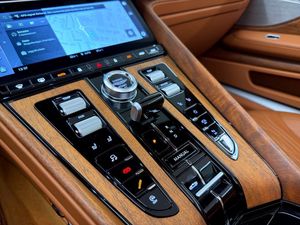 Aston Martin DB12 bild 27