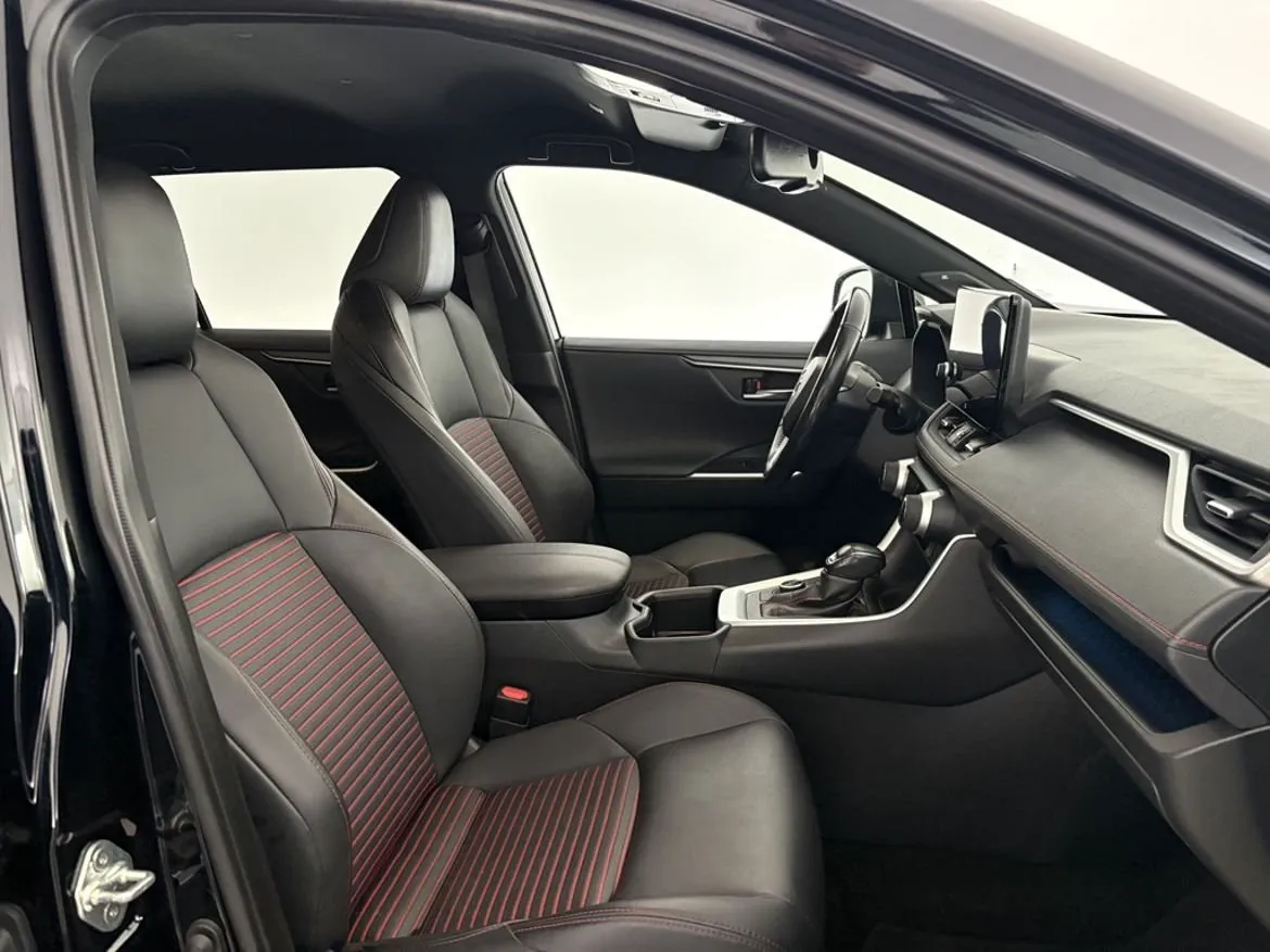 Vehicle image 21