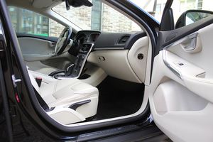 Volvo V40 bild 24