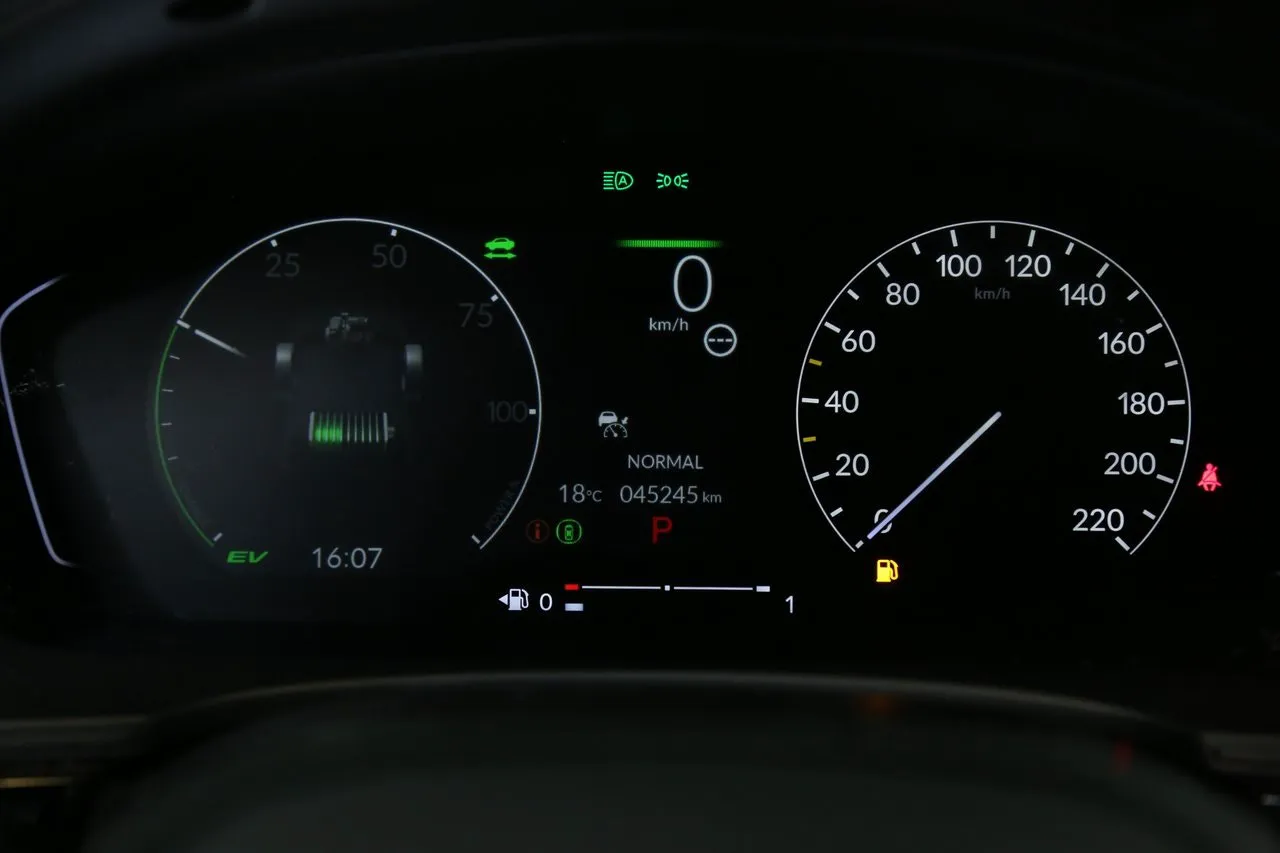 Vehicle image 28